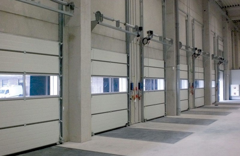 1760605864182397.jpg 工業(yè)提升門6.jpg